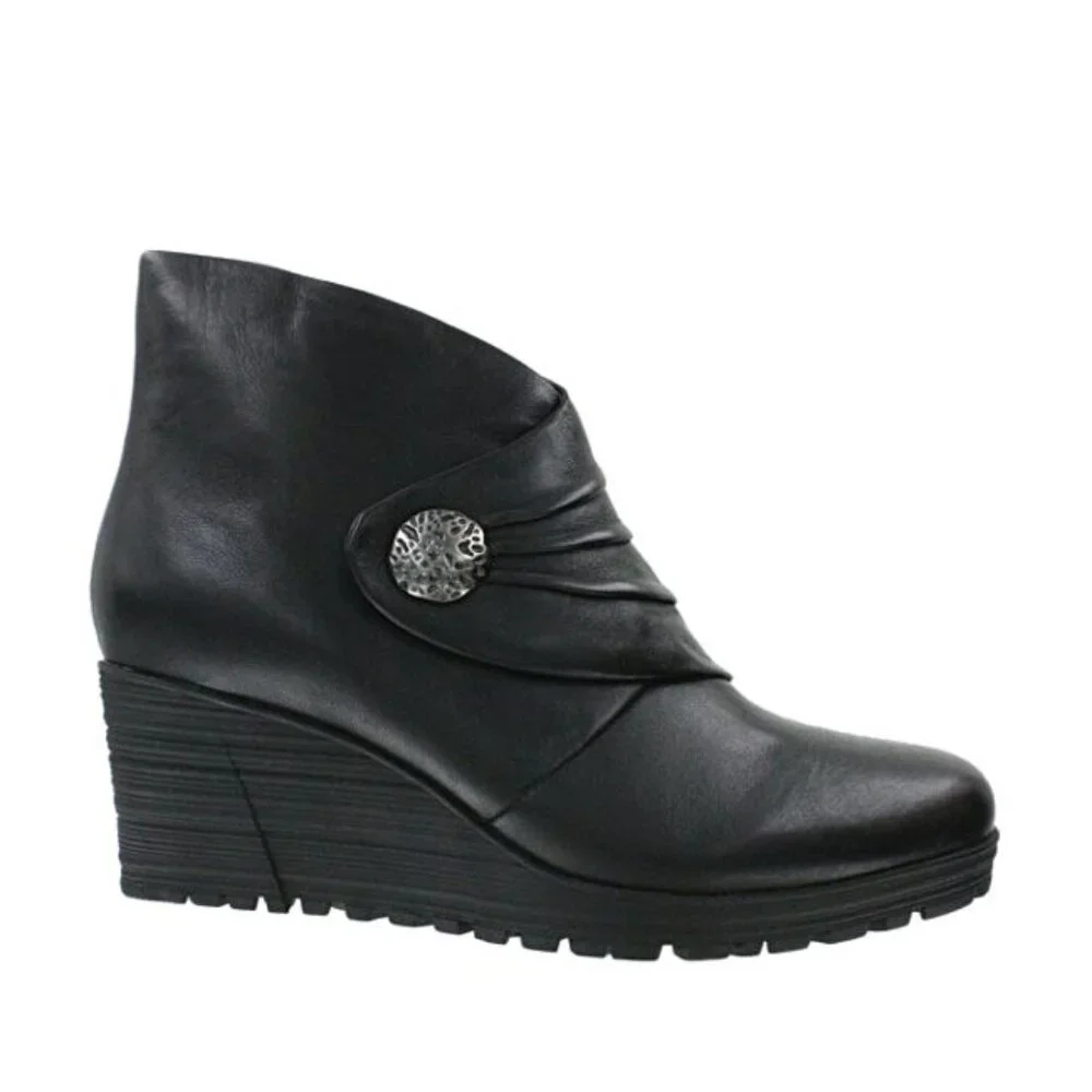 NEW Earth Women Dune Black Leather Gathered Pleated Strap Platform Wedge Bootie - Picture 1 of 6
